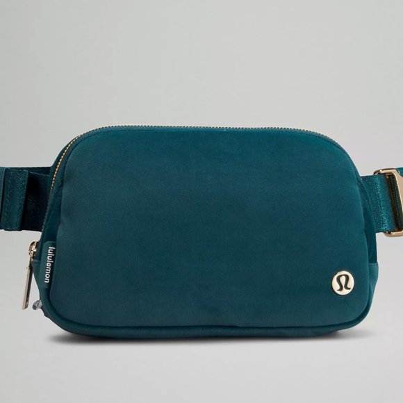 Lululemon Everywhere Belt VELOUR Green Juniper/GOLD - Picture 2 of 9